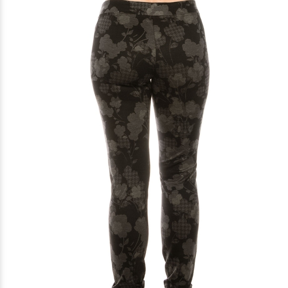 Zac & Rachel Tobacoo Holly Berry Plaid Slim Angle Legging Pant